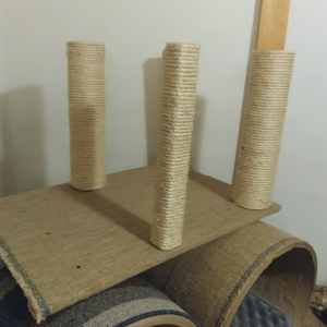 MyGWL.com - Scratching Posts